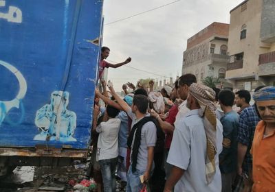 ضبط تجار ثلج لمخالفة آليات التسعير بالحبيلين