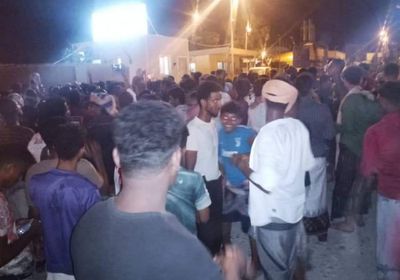 احتجاجات في الشحر رفضا لانهيار الكهرباء (صور)