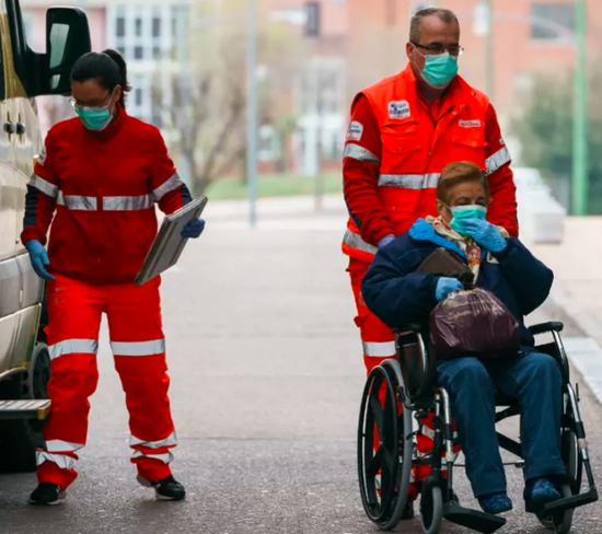 عاجل.. أمريكا تسجل 1330 حالة وفاة بـ&laquo;كورونا&raquo; خلال 24 ساعة