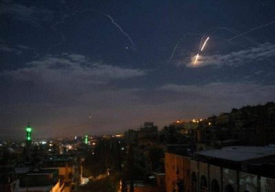 صحفي عراقي يُعلق على استهداف إسرائيل لمواقع إيرانية بسوريا