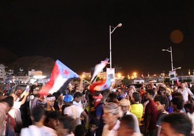 حضرموت تحتفي بالإدارة الذاتية.. والآلاف يهتفون للانتقالي (صور)