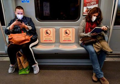 إيطاليا.. النظافة الشخصية والتباعد الاجتماعي أهم من الكمامة