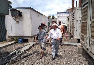 رئيس انتقالي أبين يتفقد محطات كهرباء المحافظة (صور)