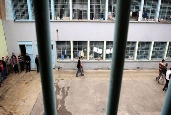  إصابة 120 سجينًا في 4 سجون تركية بفيروس كورونا
