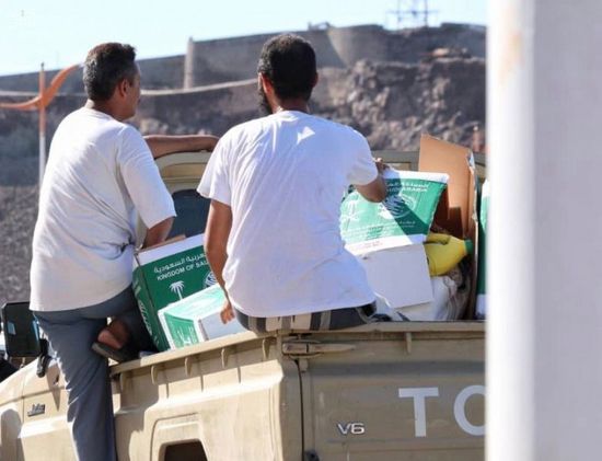 سلمان للإغاثة: 350 سلة غذاء لـ175 أسرة في كريتر