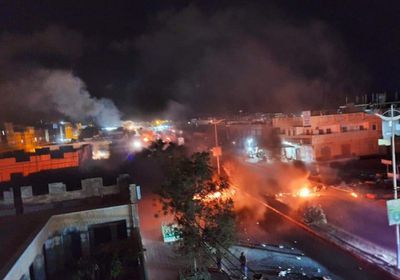 احتجاجات على انقطاع الكهرباء في الشحر (صور)