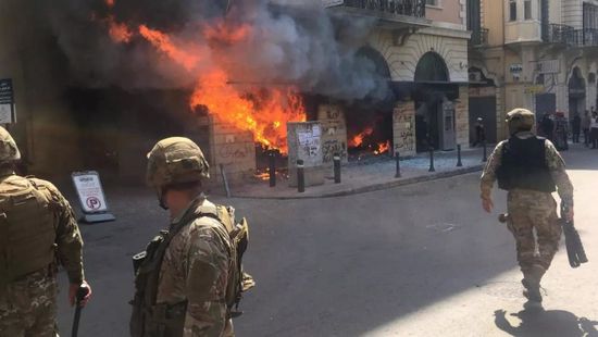 تصاعد المواجهات بين الجيش ومتظاهرين في طرابلس بلبنان