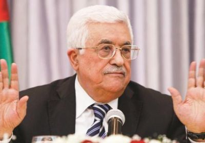 بعد إثارته للجدل.. عباس يتراجع عن قانون يمنح امتيازات للوزراء الفلسطينيين