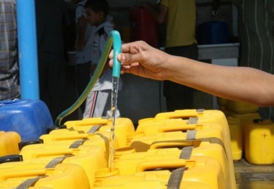 بعد تلوثها.. تحذيرات من استخدام مياه الشرب بخورمكسر