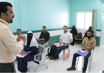 تدريب 40 عاملاً صحياً بعدن على التعامل مع كورونا