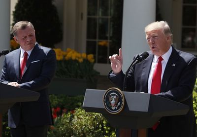 بعد تعهده بإرسال مساعدات لأمريكا: ترامب يشكر ملك الأردن