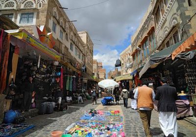 إغلاق أكبر أسواق صنعاء بعد اشتباه بكورونا