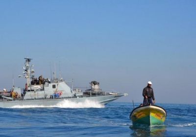  زوارق الاحتلال الإسرائيلي تطلق الرصاص على الصيادين في بحر غزة