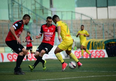 اتحاد الجزائر يخطط لتخفيض رواتب لاعبيه بنحو 50%