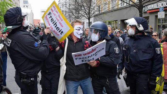 الشرطة الألمانية تفرق تظاهرة ضد إجراءات كورونا