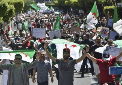 الرئيس الجزائري يتحدى «كورونا» ويتمسك بإجراء الانتخابات