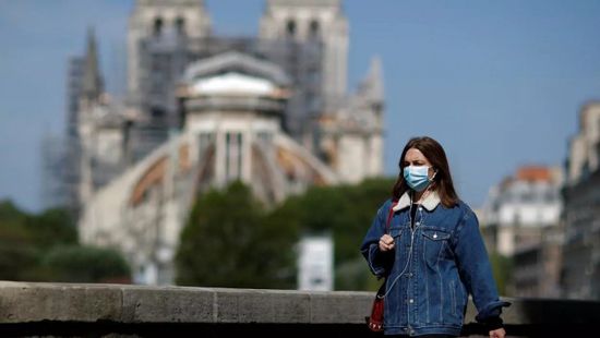 فرنسا تمدد حالة الطوارئ الصحية