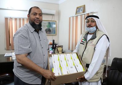 بالصور.. أمراض القلب بالمكلا تتسلم أدوية من "الهلال الإماراتي"