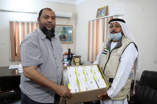 بالصور.. أمراض القلب بالمكلا تتسلم أدوية من "الهلال الإماراتي"