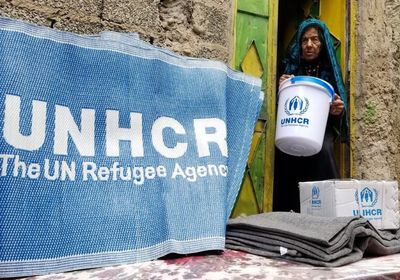 مفوضية اللاجئين تساعد النازحين من الحديدة