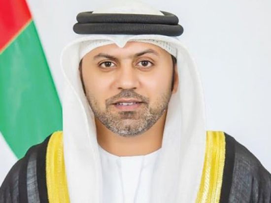 الزعابي يشيد بدور المرأة الإماراتية في معركة "كورونا"