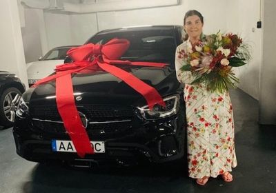 رونالدو يهدي والدته سيارة فارهة في عيد الأم