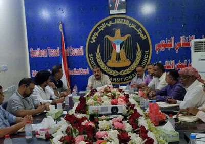 الإدارة الذاتية تتبنى اتفاقا لتأمين إمدادات المحروقات بعدن