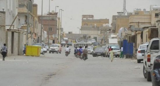 رفضا للتفتيش.. مسلح يفجر قنبلة بأربعة جنود في لحج    