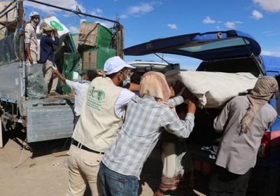 مساعدات لـ1200 نازح في مأرب