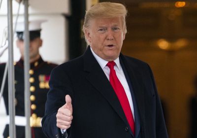 إدارة ترامب: نتوقع 200 ألف إصابة يوميا و3 آلاف وفاة بسبب كورونا