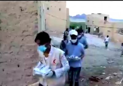 "الهلال الإماراتي": توزيع 1000 وجبة إفطار في ميفع (فيديو)