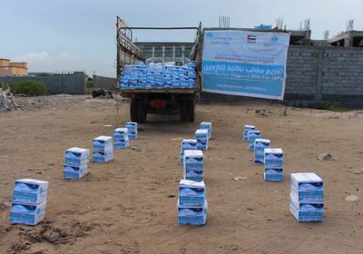 يونيسف: حقائب نظافة للنازحين المتضررين من سيول عدن