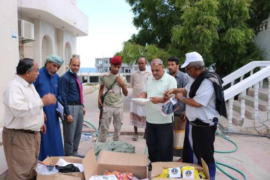  مقدمة من الانتقالي..50 بدلة واقية لمستشفى ابن سيناء بحضرموت