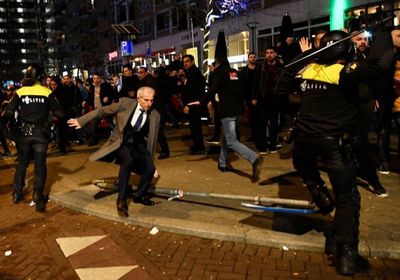  الشرطة الهولندية تُفرق تظاهرة ضد إجراءات كورونا