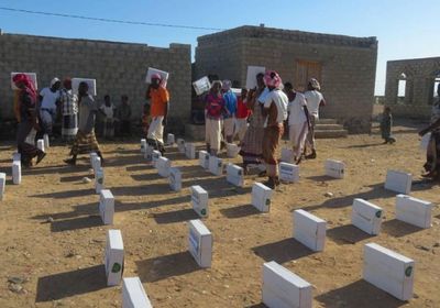 توزيع 1875 كرتون تمور في المهرة