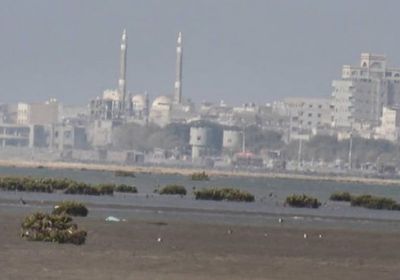 مدفعية "المشتركة" تدمر دبابة حوثية في الحديدة