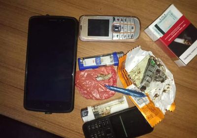 القبض على تاجر حشيش ومتعاطيين بالمكلا