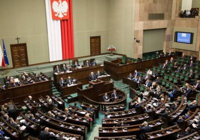 مجلس الشيوخ البولندي يرفض مشروع قانون لإجراء الإنتخابات الرئاسية بالتصويت البريدي