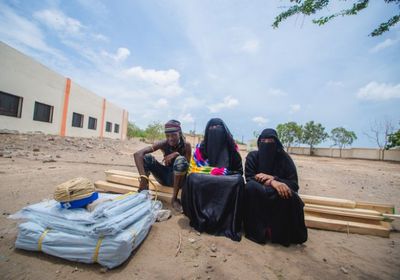 الهجرة الدولية توزع 200 حقيبة مأوى على المتضررين من سيول عدن