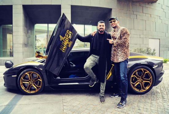 محمد سامي ينشر فيديو جديد من كواليس "البرنس"