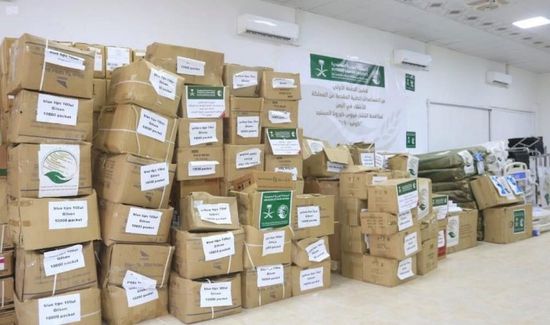 مركز الملك سلمان يزود سيئون بمساعدات طبية