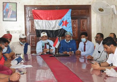 بالصور.. "انتقالي حضرموت" يوزع مستلزمات طبية بـ32 مليون ريال