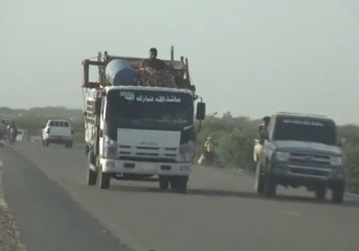 الحوثيون يجبرون المواطنين على النزوح من الحديدة (فيديو)