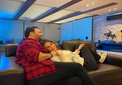 عاصي الحلاني يطرح كليب "بعشقك" بمشاركة أسرته