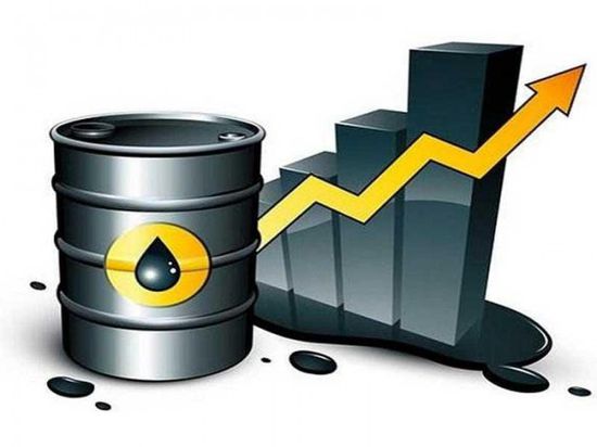 النفط يرتفع بفعل آمال تعزيز الطلب على الخام ومشتقاته