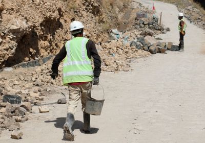 "الإنمائي" يعلن رصف طريق خطر في ذمار