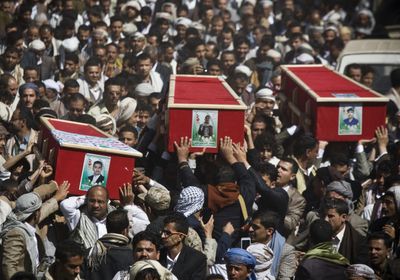 الجبهات تشهد على سقوط القيادات.. كيف ينكسر الحوثيون؟