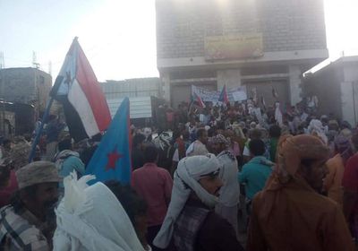 مسيرة حاشدة بمودية لتأييد الإدارة الذاتية (صور) 
