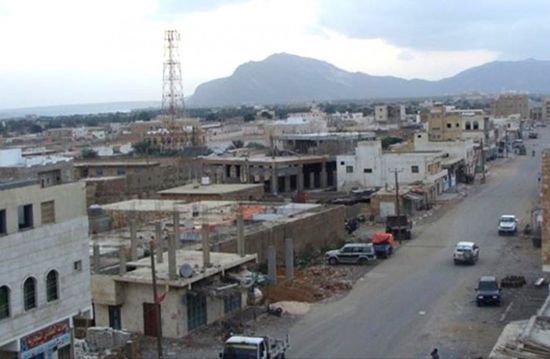 مشائخ سقطرى يطالبون بإقالة محروس ومنع الاستحداثات الأمنية