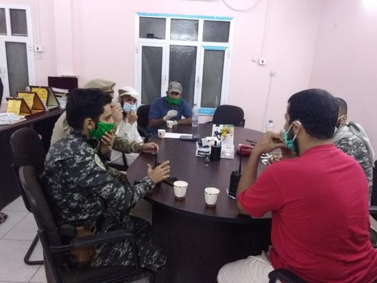 معدات سلامة لكوادر العزل الصحي بمستشفى الجمهورية